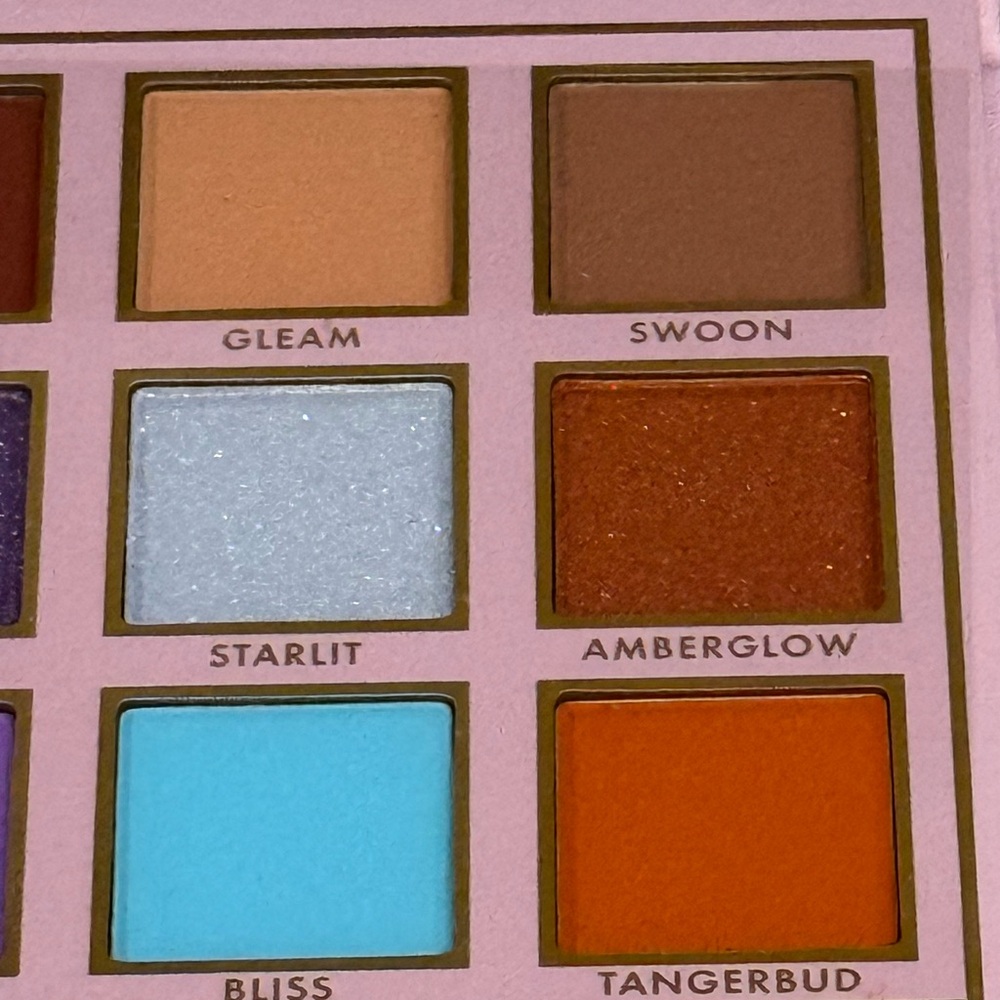Ace Beauté Whimsical Bloom 15 shade Eyeshadow Palette! New in package! - Picture 8 of 12
